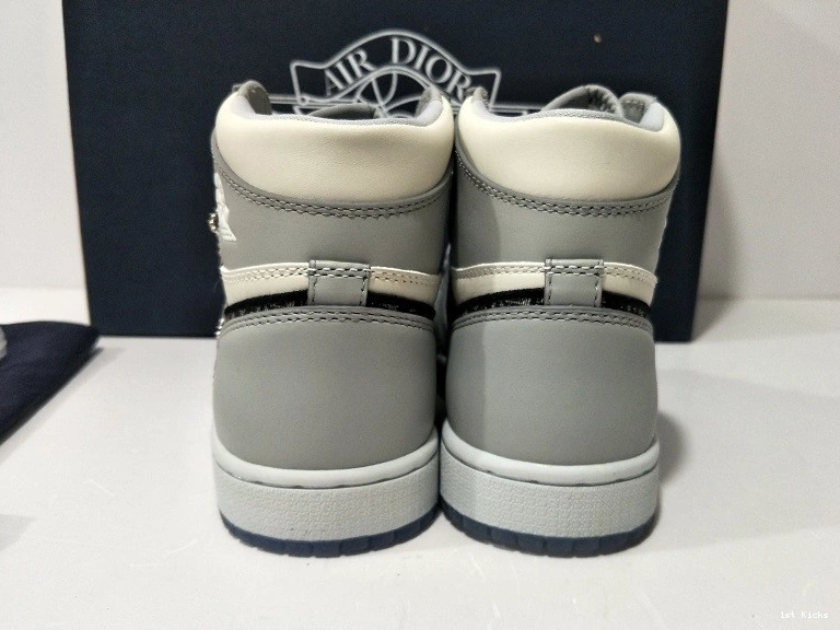 OG High CN8607-002 Air Dior Jordan x 1 0223
